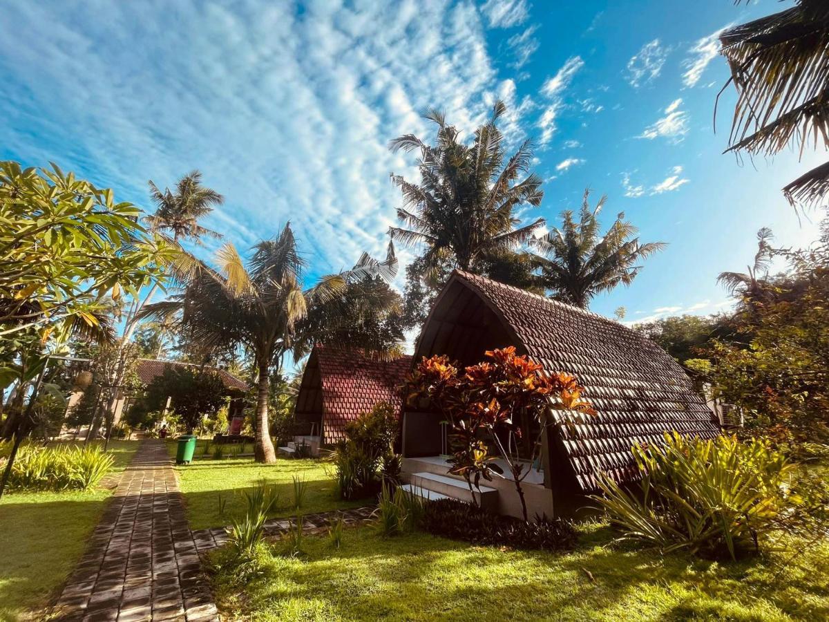 Apit Lawang Villas & Resto Batununggul Экстерьер фото