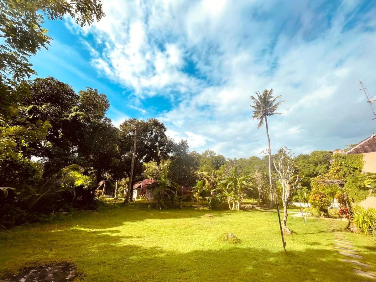 Apit Lawang Villas & Resto Batununggul Экстерьер фото
