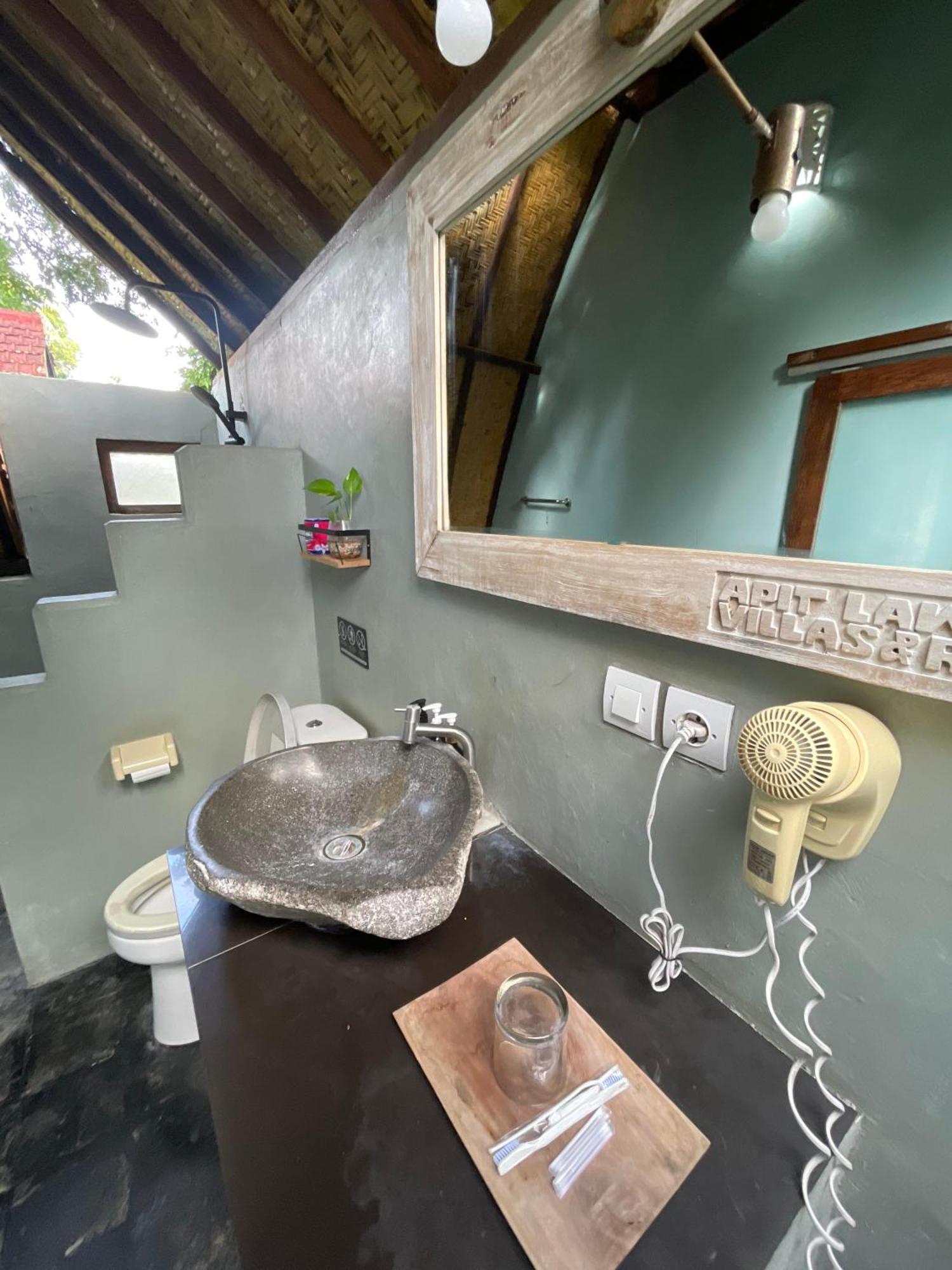 Apit Lawang Villas & Resto Batununggul Экстерьер фото